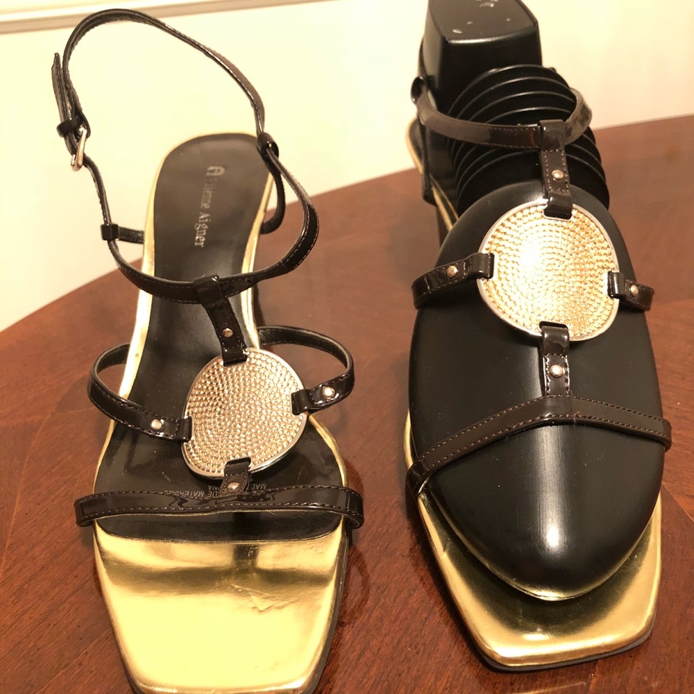 Etienne Aigner size 10 female shoes new w/out tags